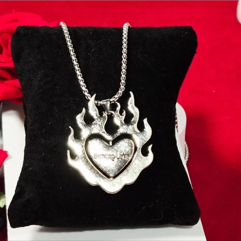 Men’s Burning Love Rotating Heart Pendant Necklace Stainless Steel 24